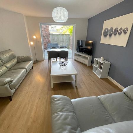 Sunderland Short Stays 2 Bedroom Apartment Free Parking Fulwell Sr6 ภายนอก รูปภาพ
