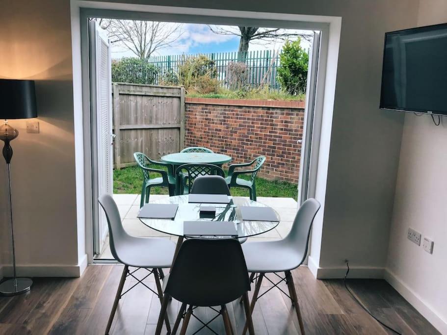 Sunderland Short Stays 2 Bedroom Apartment Free Parking Fulwell Sr6 ภายนอก รูปภาพ