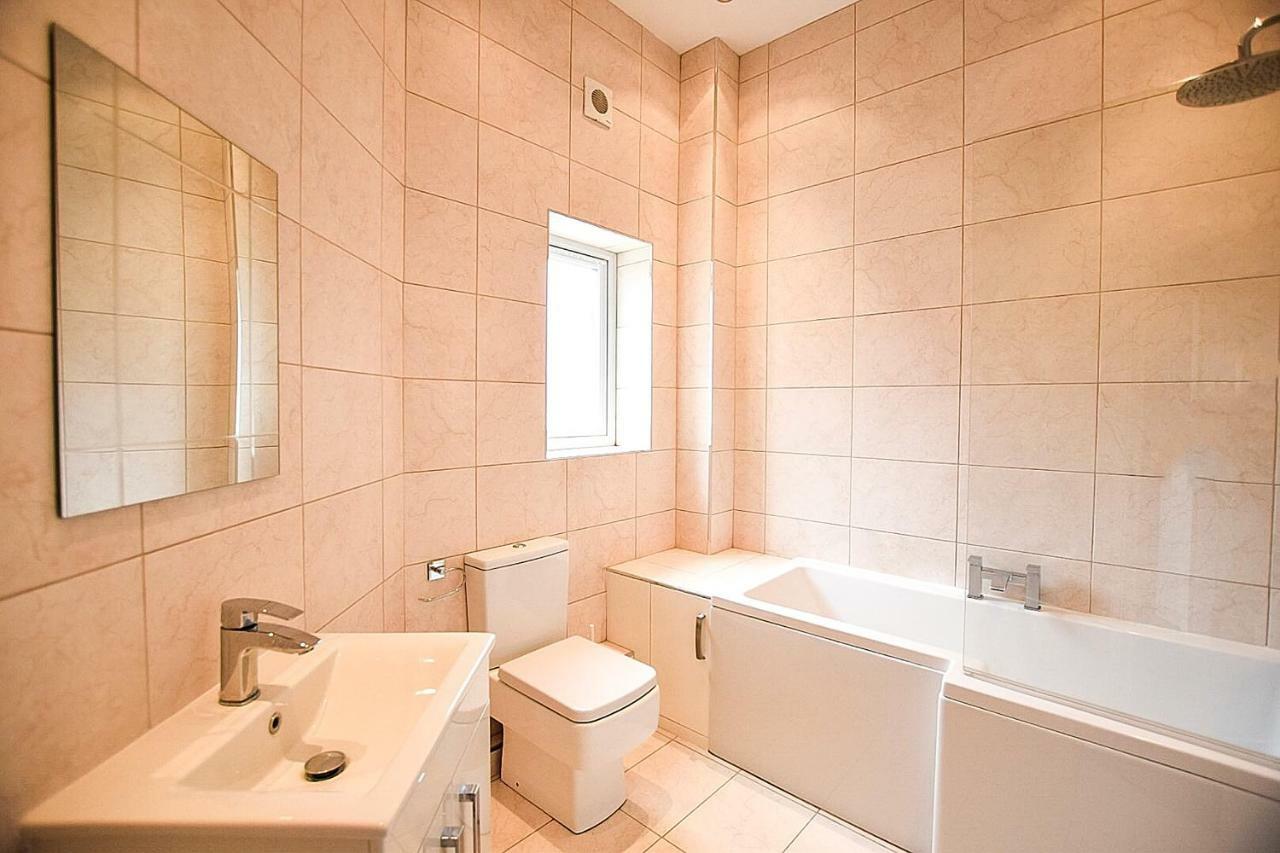 Sunderland Short Stays 2 Bedroom Apartment Free Parking Fulwell Sr6 ภายนอก รูปภาพ
